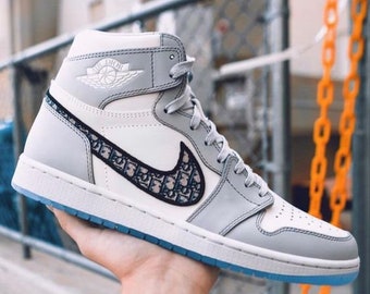 Air Jordan 1 High Wolf Grey Sail-Photon Dust-White, Chaussures homme et femme, Cadeaux baskets et Chaussures unisexe