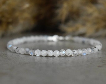 Pulsera de piedra lunar arcoíris con gotas de turmalina negra • Protección • Equilibrio • Intuición