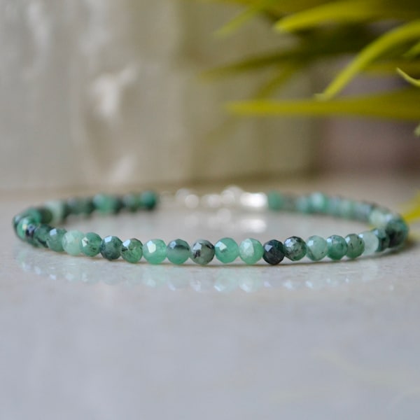 May Birthstone bracelet, Columbian Emerald bracelet - bracelet femme, Raw Emerald bracelet, real Emerald jewelry, delicate women's bracelet