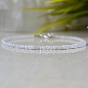 Pulsera de ágata blanca - pulsera para mujer, pulsera de piedras preciosas ultrafinas, pulsera fina con cierre de plata de ley, pulsera de cristal para novias