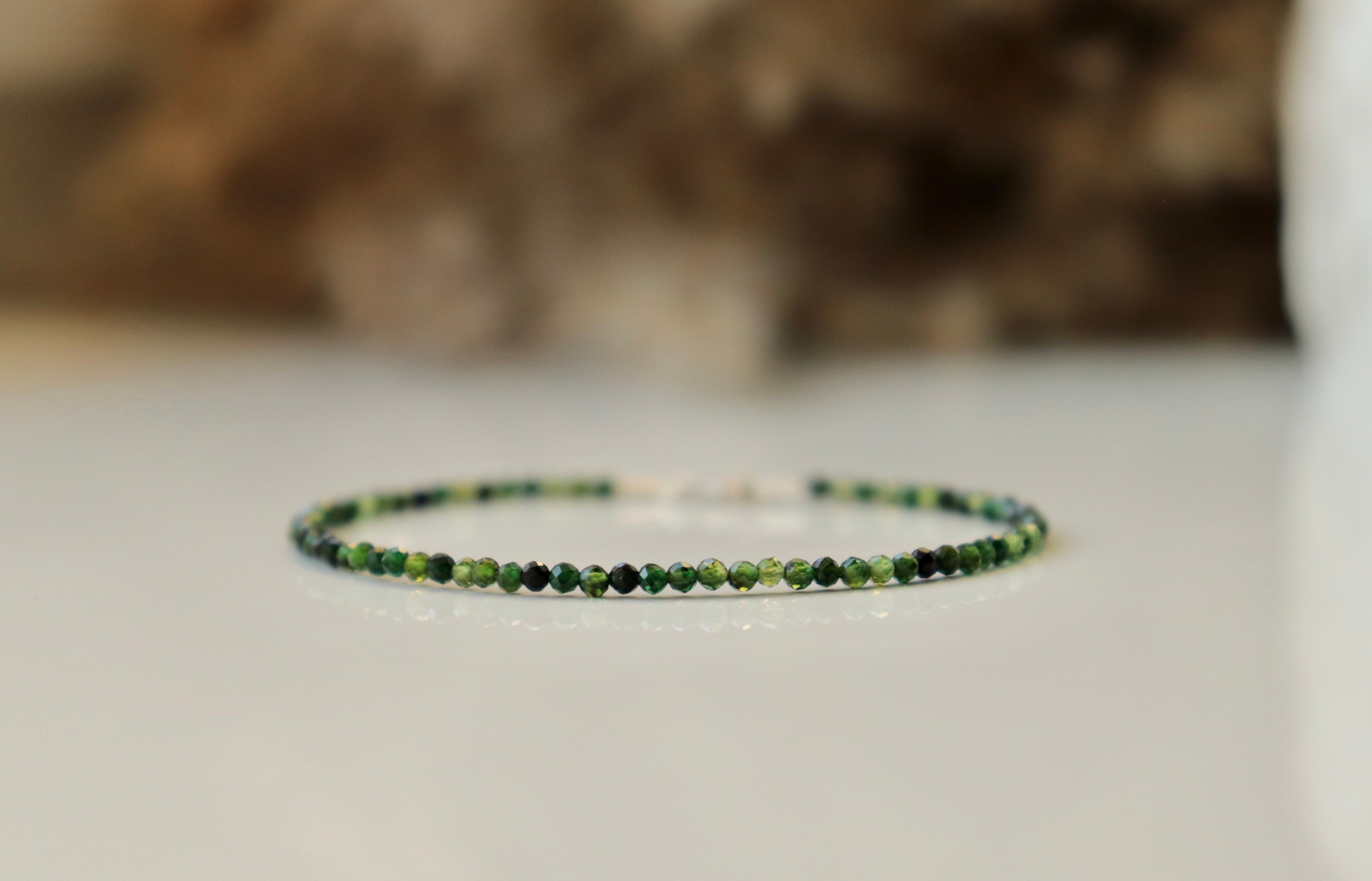Pulsera de turmalina verde, pulsera de cuentas de 2 mm, pulsera para mujer, joyería de turmalina genuina, pulsera delicada de piedras preciosas para mujer, cristal delicado