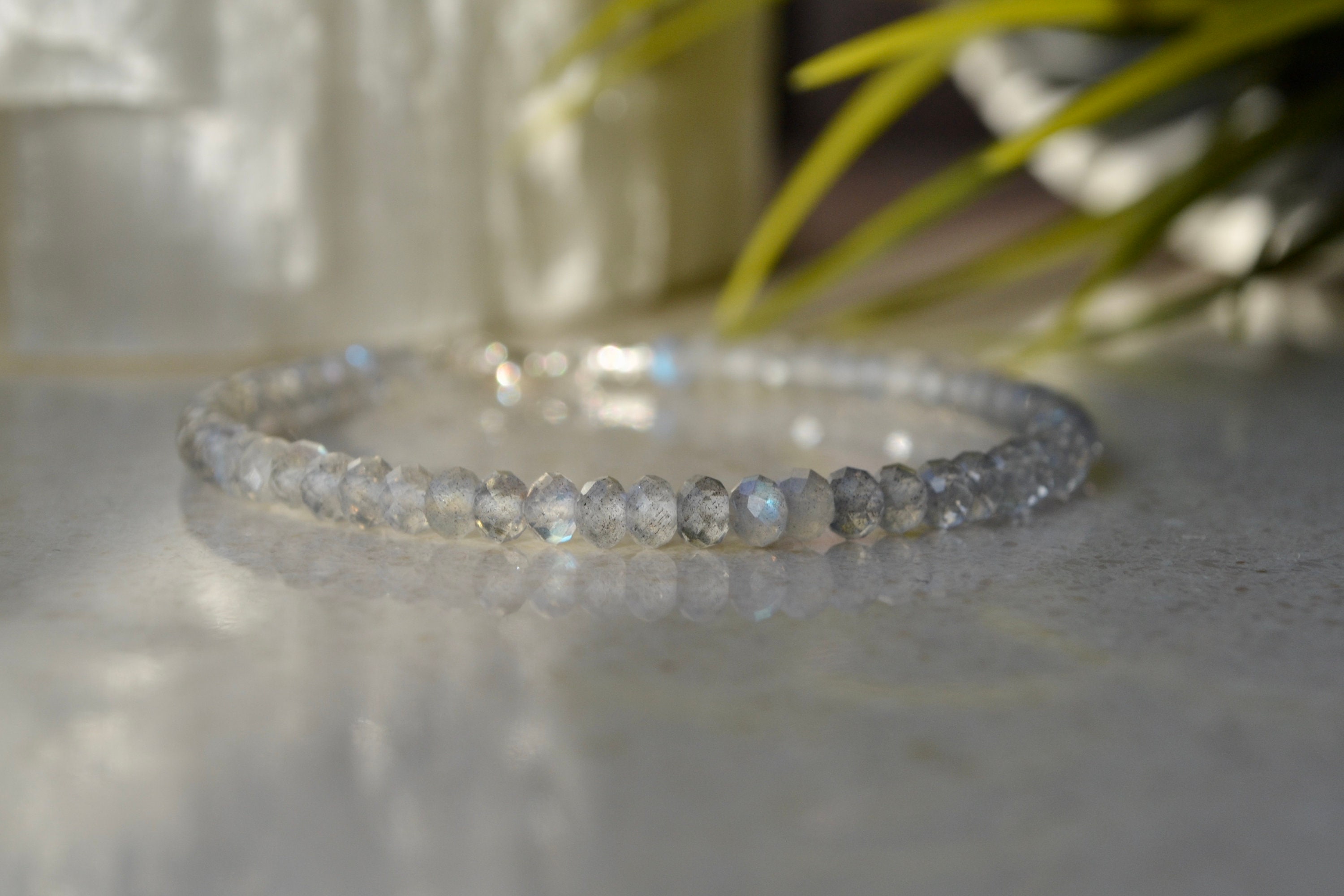 Labradorite Sliver Gemstone Bracelet – Stretchy Healing Stone Bracelet For Women