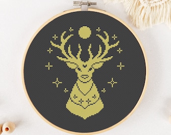 Christmas Deer Cross Stitch Pattern PDF, Reindeer Cross Stitch, Animal Xstitch - Instant Download