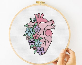 Coeur, point de croix, motif PDF, anatomie point de croix, broderie florale à la main, coeur humain Xstitch, - téléchargement immédiat