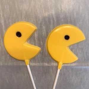 Yellow Arcade Face Chocolate Suckers