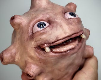 Escultura inspirada en Koffing – Arte de criaturas grotescas – Extraña rareza hecha a mano con arcilla polimérica