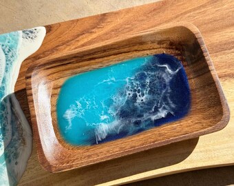 Acacia Wood Ocean Wave Ring Dish: 3D Resin Jewelry Holder