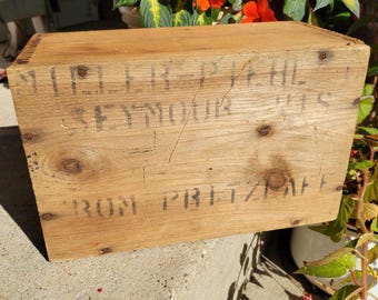 Caja publicitaria de madera antigua, Seymour, Wisconsin