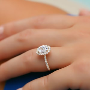 Oval Moissanite Engagement Ring In 14k Gold 1.5 Carat Oval Halo Ring Oval Engagement Ring Moissanite Diamond Oval Ring for her