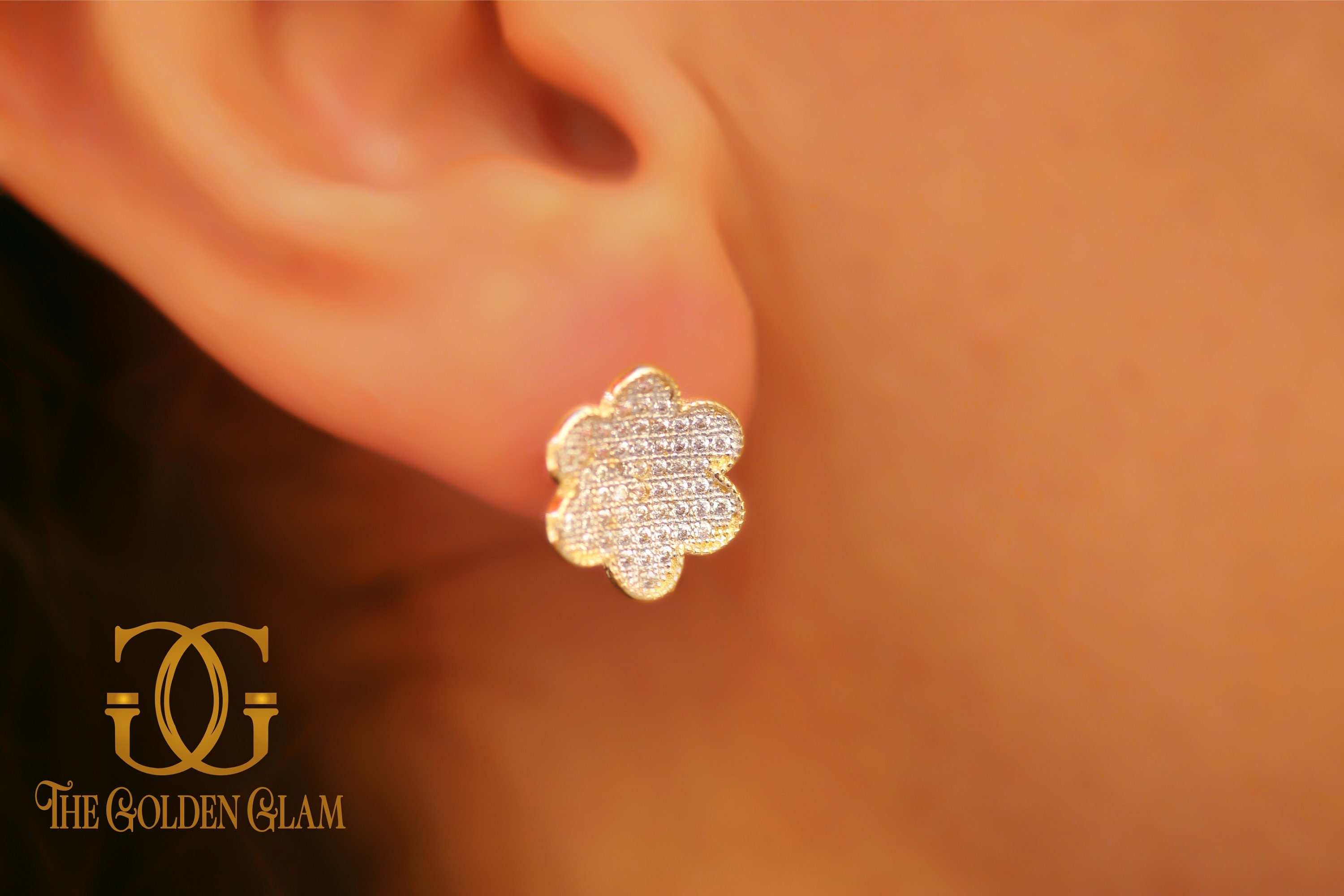 Pendientes Brillantes en Forma de Flor