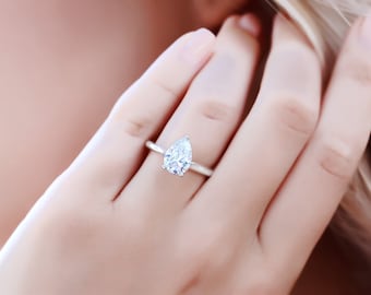 Pear Shaped Engagement Ring in 14K Gold/ 2.0 Carat Pear Cut Wedding Ring/ Simulated Diamond Pear Shape Ring/ Anniversary Ring/ Pear Cut Ring