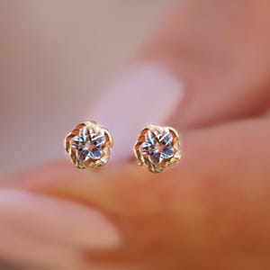 14K Gold Stud Earrings| Flower Stud Earrings| Dainty Solid Gol Tiny Floral Shaped Stud Earrings Floral Earrings| Bridal Gold Earrings