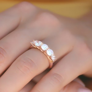Moissanite Five Stone Ring, Wedding Rings Women, Solid Gold Ring, Anniversary Ring, 5 Stone Engagement Ring, Round Moissanite Diamond Ring