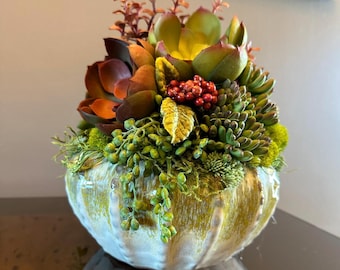 Arreglo suculento falso. Centro de mesa suculento. Decoración suculenta. Decoración suculenta redonda. Decoración de mesa. Habitación central.