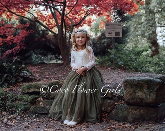 Vestido de dama de honor junior para niña de flores con manga de encaje de longitud larga estilo boho clásico - Boda rústica boho en el país de las maravillas verde oliva