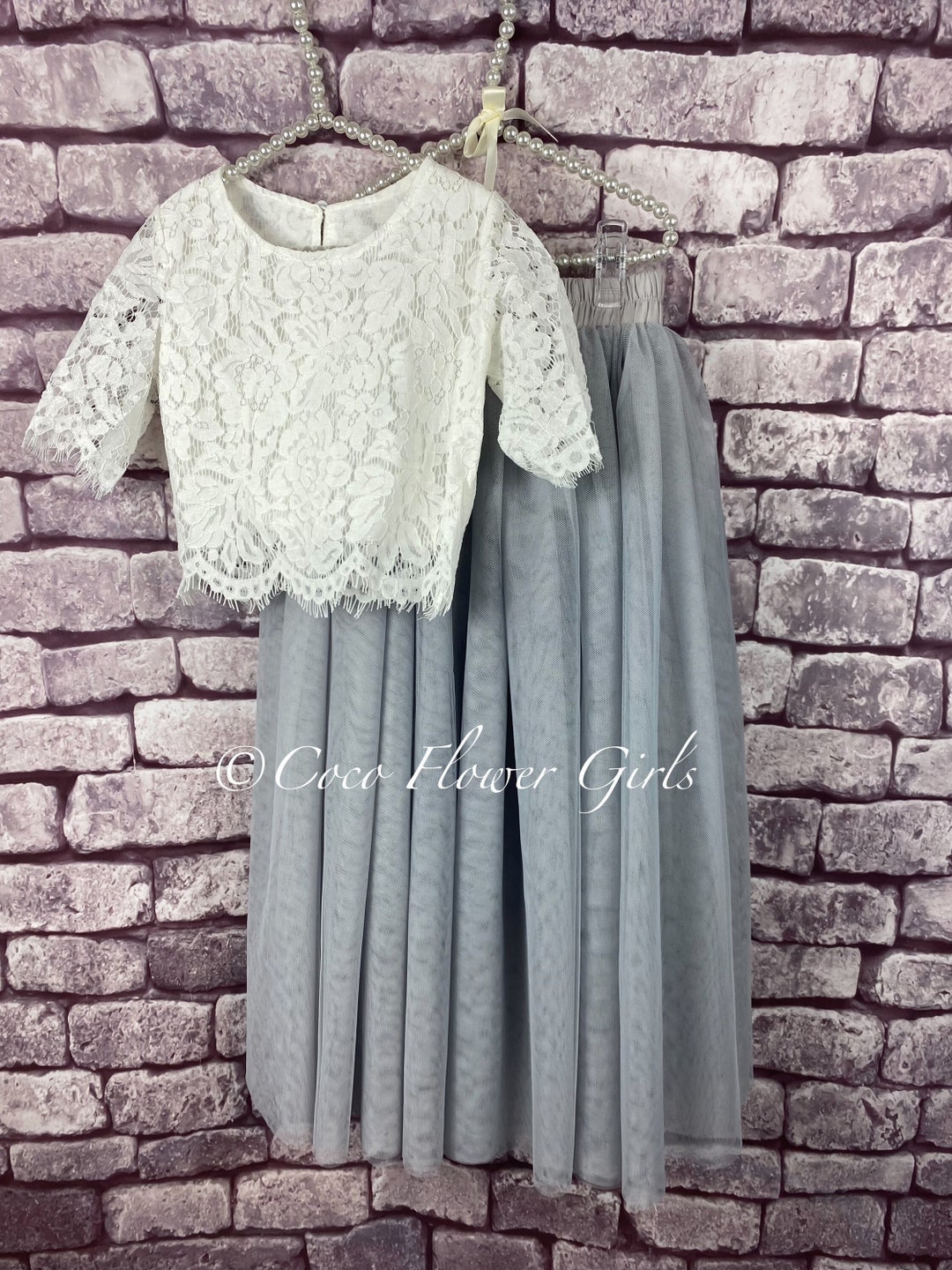 Robe Satin Ange Avec Fleurs Pour Fille Taille 4-5 Ans - Occasion Très Bon état