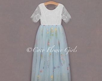 Boho Pretty Flower Girls Dress Blue White Embroidered Beautiful Long Length Lace Sleeve Bohemian Hippy Beach Wedding Dress Junior Bridesmaid
