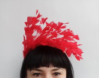 Red Feather Headband Fascinator hen party bridal ascot race fancy dress red feather halo crown,  bright red feather fascinator