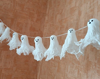 Leuke witte Halloween-geestenslinger voor schoorsteenmantel, gaasgeesten, Halloween-manteldecor, decoratie Halloween-feest