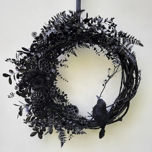 Black gothic wreath, Black Raven Halloween wreath, Dark cottagecore front door Wall wreath, Black wall decor, Gift for goth