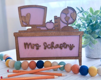 Personalized Teacher Desk Pencil Holder: Engraved Wooden Organizer