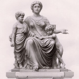 Può includere: Un'incisione in bianco e nero di Cornelia, una matrona romana, seduta su un trono con due bambini. L'iscrizione in basso recita "Cornelia" e "Incisa da G. Stodart".