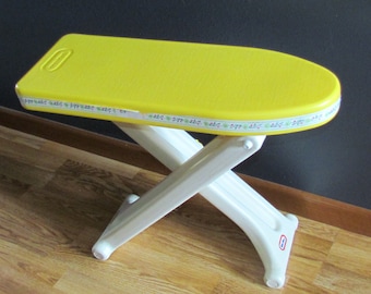 Little Tikes Vintage Dollhouse Party Kitchen Table 3 Chairs Home