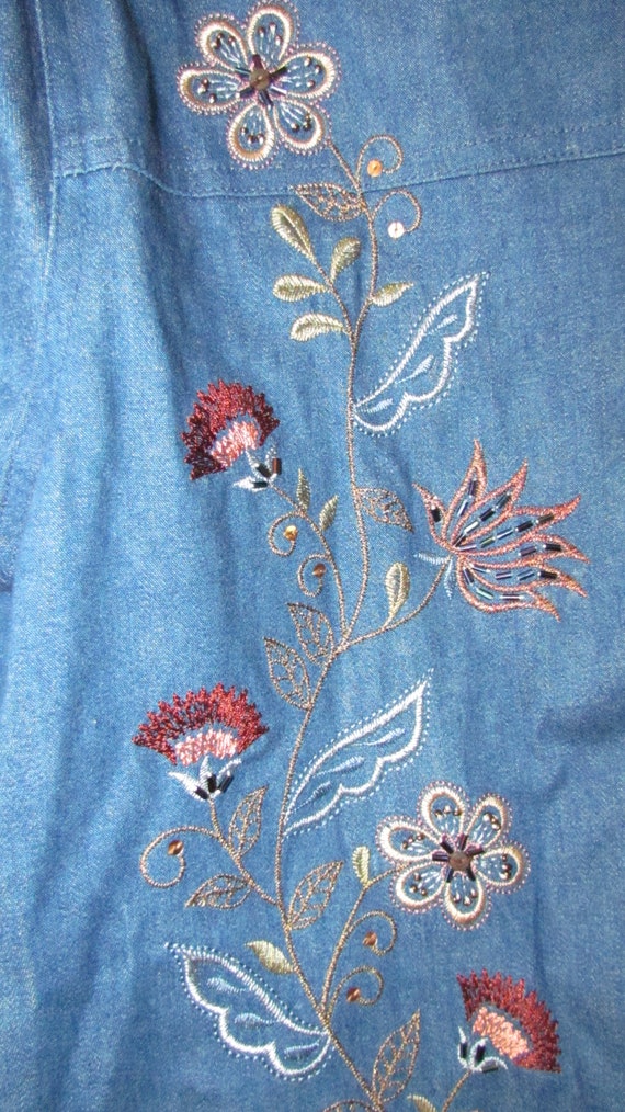 ALFRED DUNNER Blue Denim Floral Embroidered & Bea… - image 6