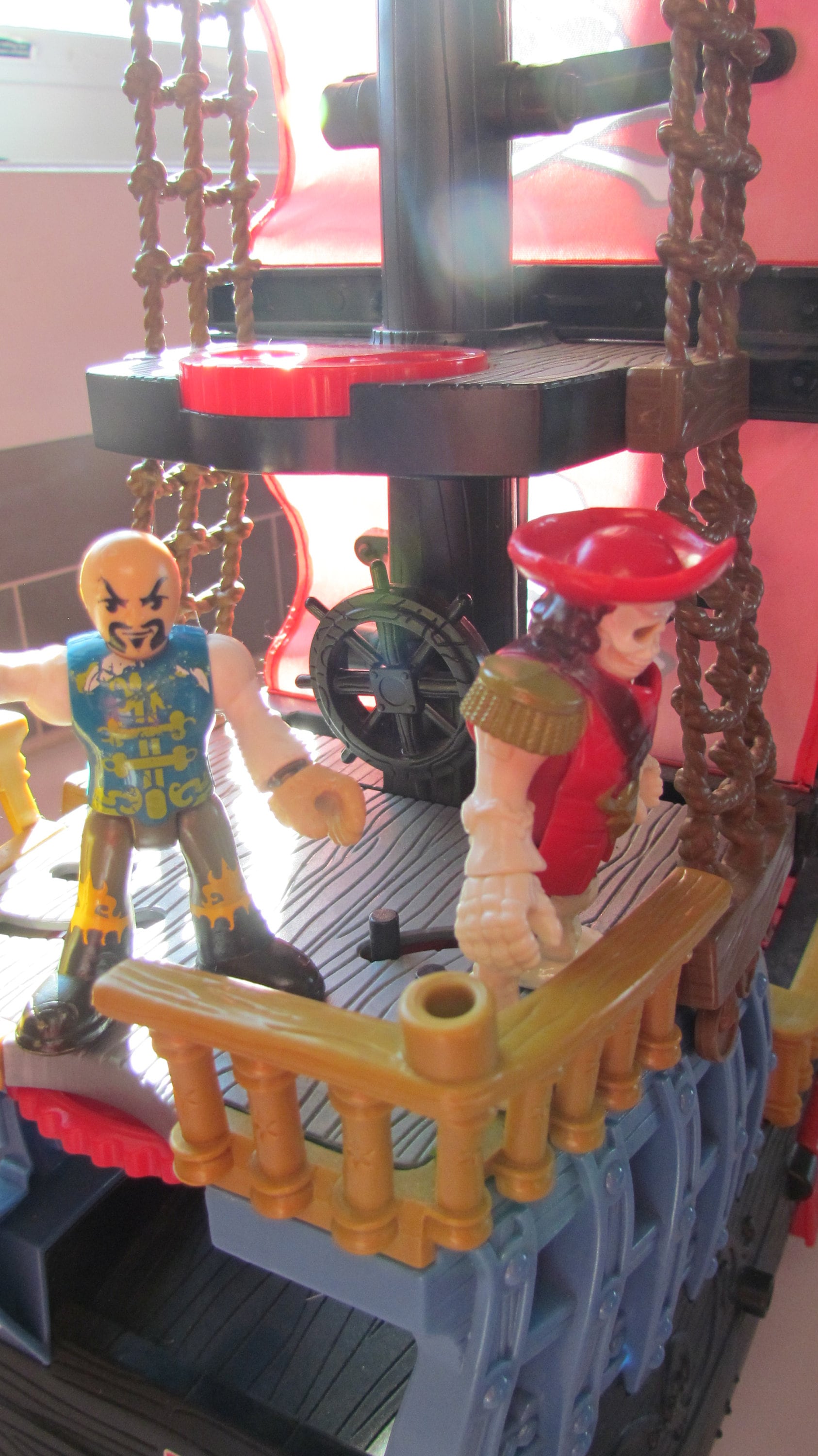 Fisher Price Imaginext Black and Red Pirate Ship With 2 Figures