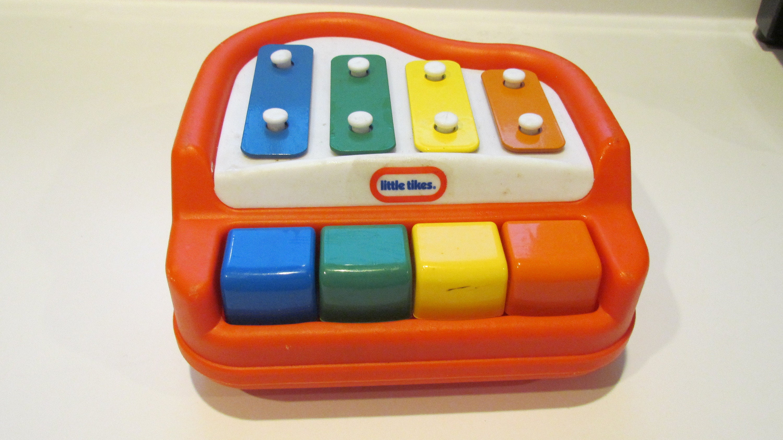 Little Tikes Tap-A-Tune - Juguete de piano para bebé