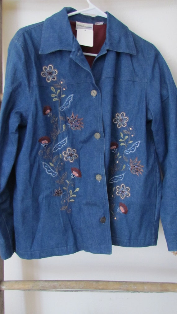 ALFRED DUNNER Blue Denim Floral Embroidered & Bea… - image 1