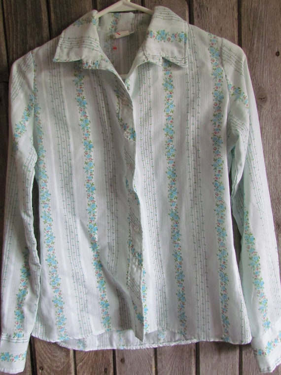 Vintage 70's Women blouse blue rose buds sheer lig