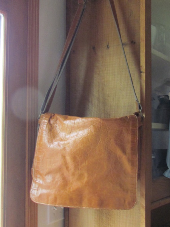 Vintage Fossil Leather Messenger Bag Cross Body P… - image 2