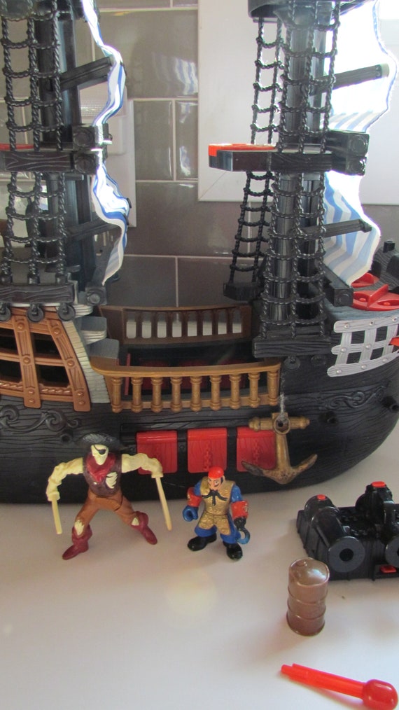 Fisher Price Imaginext Black and Red Pirate Ship With 2 Figures