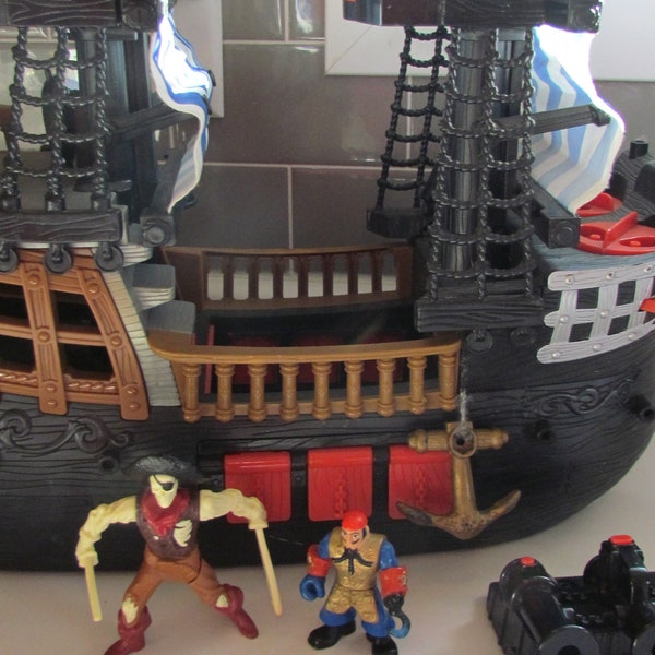 Fisher price Imaginext Black and Red Pirate Ship with 2 Figures retired toy