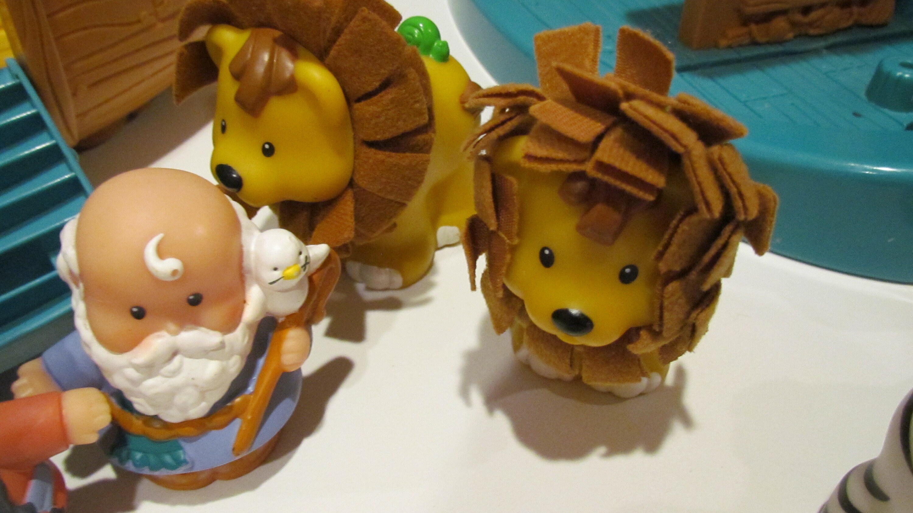 Juguete vintage Fisher Price Little People sobre la Biblia: El Arca de Noé,  cebras, oso, leones e hipopótamos (2002) - Etsy México, image size:3000x1686