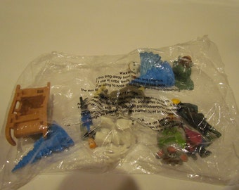 Disney mini figures New in package Frozen movie set lot