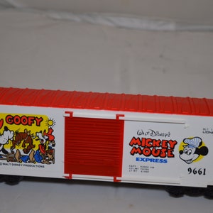 Vintage Lionel Mickey Mouse Express   By Walt Disney   12&quot; x 5&quot; x 2 1/2&quot;   Goofy Hi Cube Box Car 6  9661