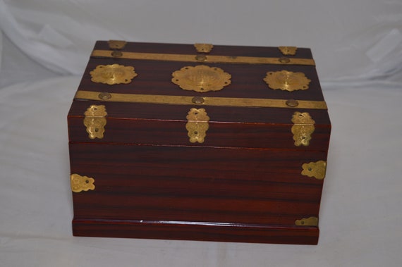 Vintage Oriental Wooden and Brass Jewelry Box   8… - image 5