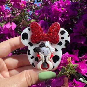 Cruella de Vil badge reel, Heavy duty nurse badge holder