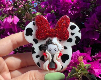 Cruella de Vil badge reel, Heavy duty nurse badge holder