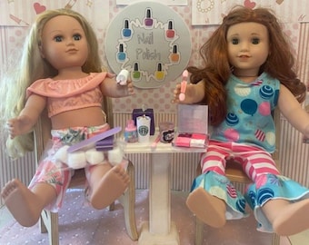 Set de manicura y pedicura para muñeca de 18 pulgadas: maquillaje, esmalte y café.