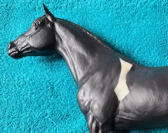 Vintage Traditional Size Breyer spotted Trakehner model horse, good condition, perfect for horse lovers!