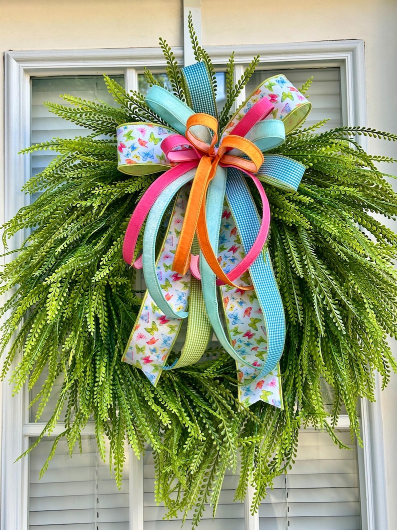 Beaded grass wreath for front door, everyday wreath, summer decor, year round wreath, cascading greenery, Mother’s Day gift, greenery wreath