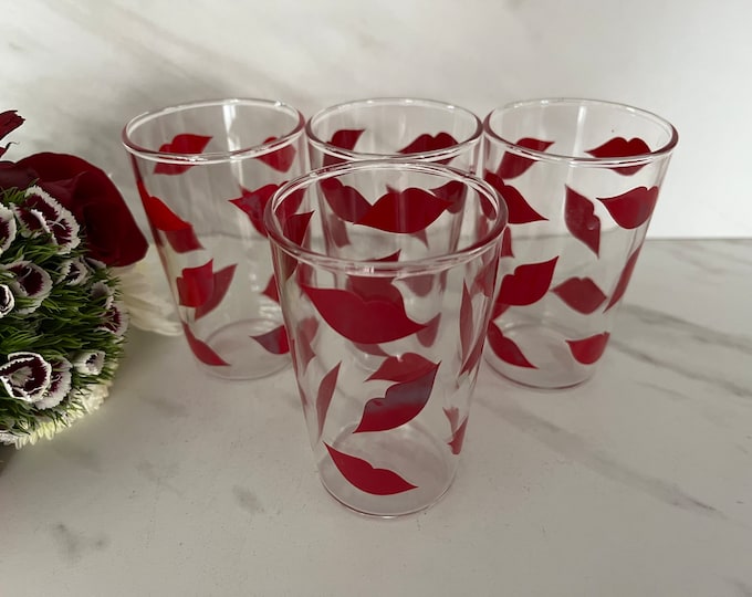 Vintage Smooch Glasses Magikist Promotional Souvenir Chicago Ill. Kiss Lips Juice or Liqueur