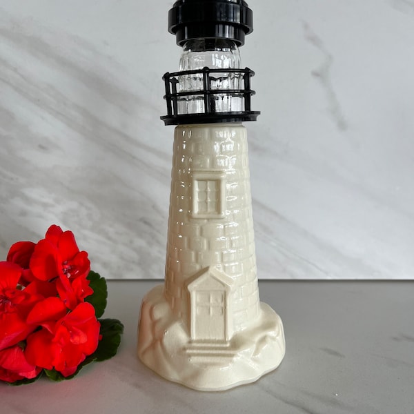 Old Spice Collectible Light House Decanter Aftershave Cologne Bottle. Made in USA 1970’s