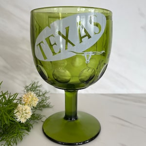Texas Vintage Souvenir Green Pedestal Goblet Thumb Print Beer Glass. Bartlett Collins 1970’s