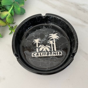 Ashtray California Karol Western designer Vintage Ceramic Ashtray. 1980’s California Souvenir Memorabilia Tobacciana.