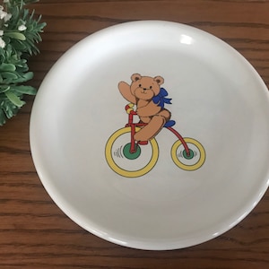 Vintage Ceramic Toddlers Teddy Bear Plate. Marked Lillian Vernon 1985 Made in Japan.