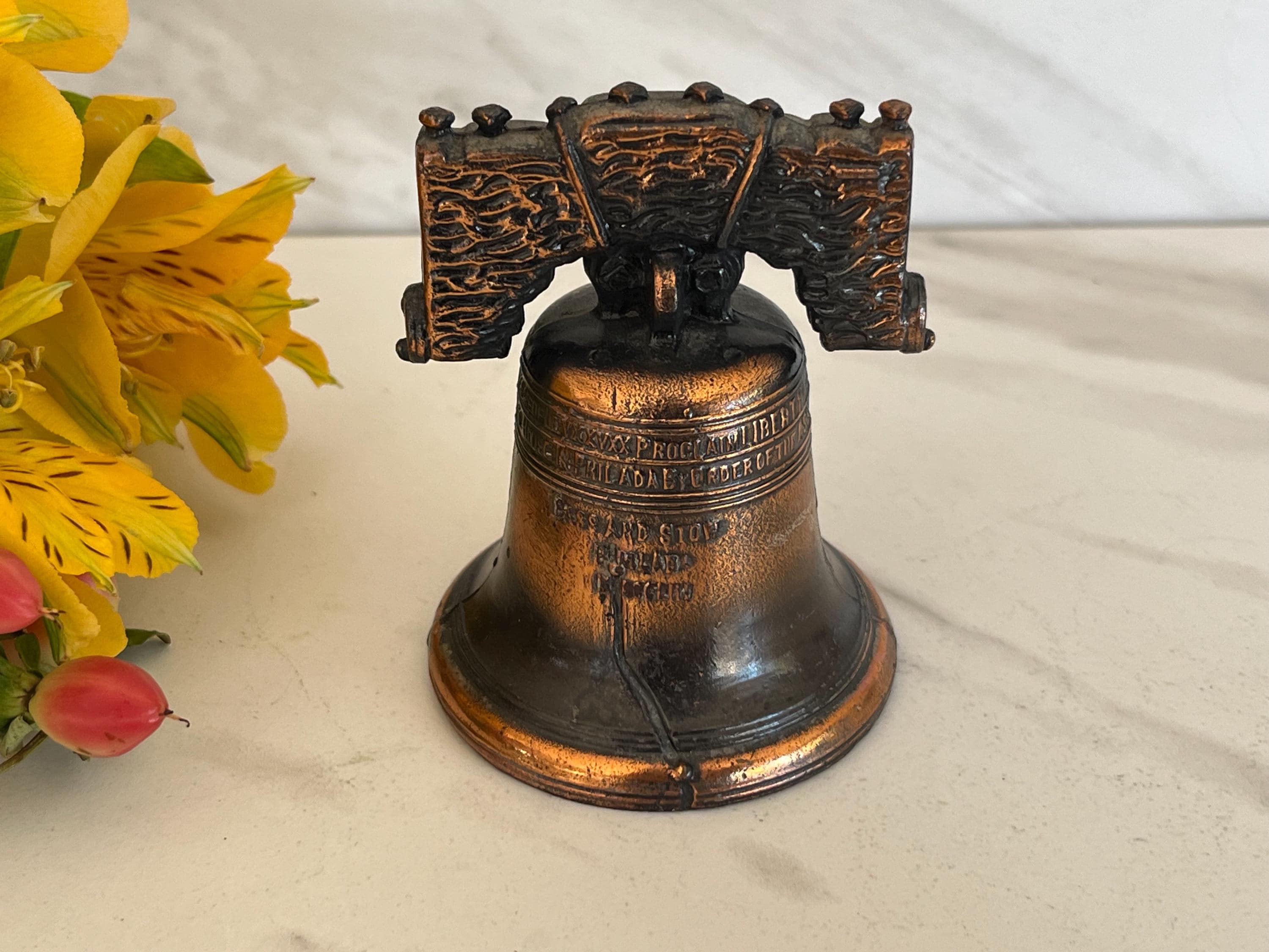 アンティーク雑貨 Vintage Liberty Bell Vintage Liberty Bell - Etsy